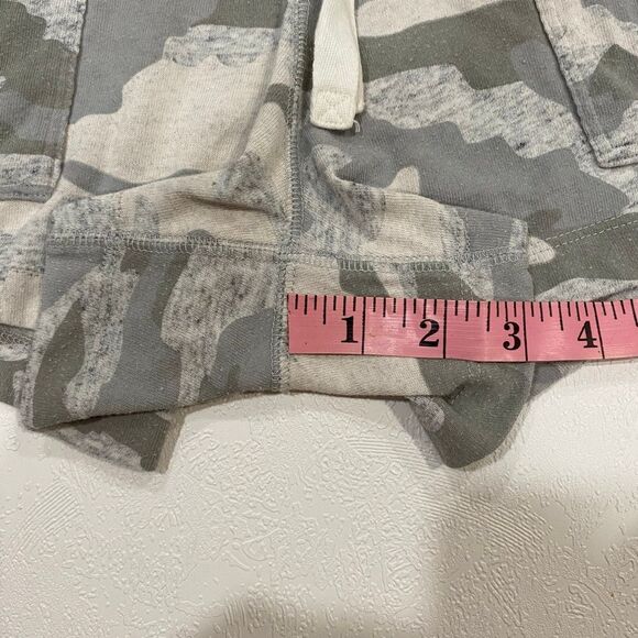 Nike Camo Print Lounge Shorts Gray Green Drawstring Pockets Size Medium - Picture 5 of 7
